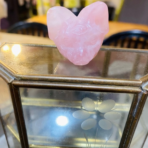 Rose quartz carved Cat with 3rd Eye  Pink crystal Figure - Picture 3 of 4